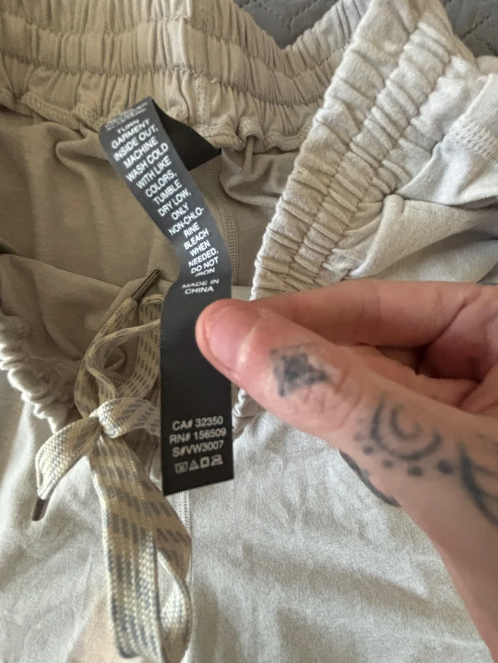 Vuori Cream Pull-On Athletic Shorts - Picture 4 of 4